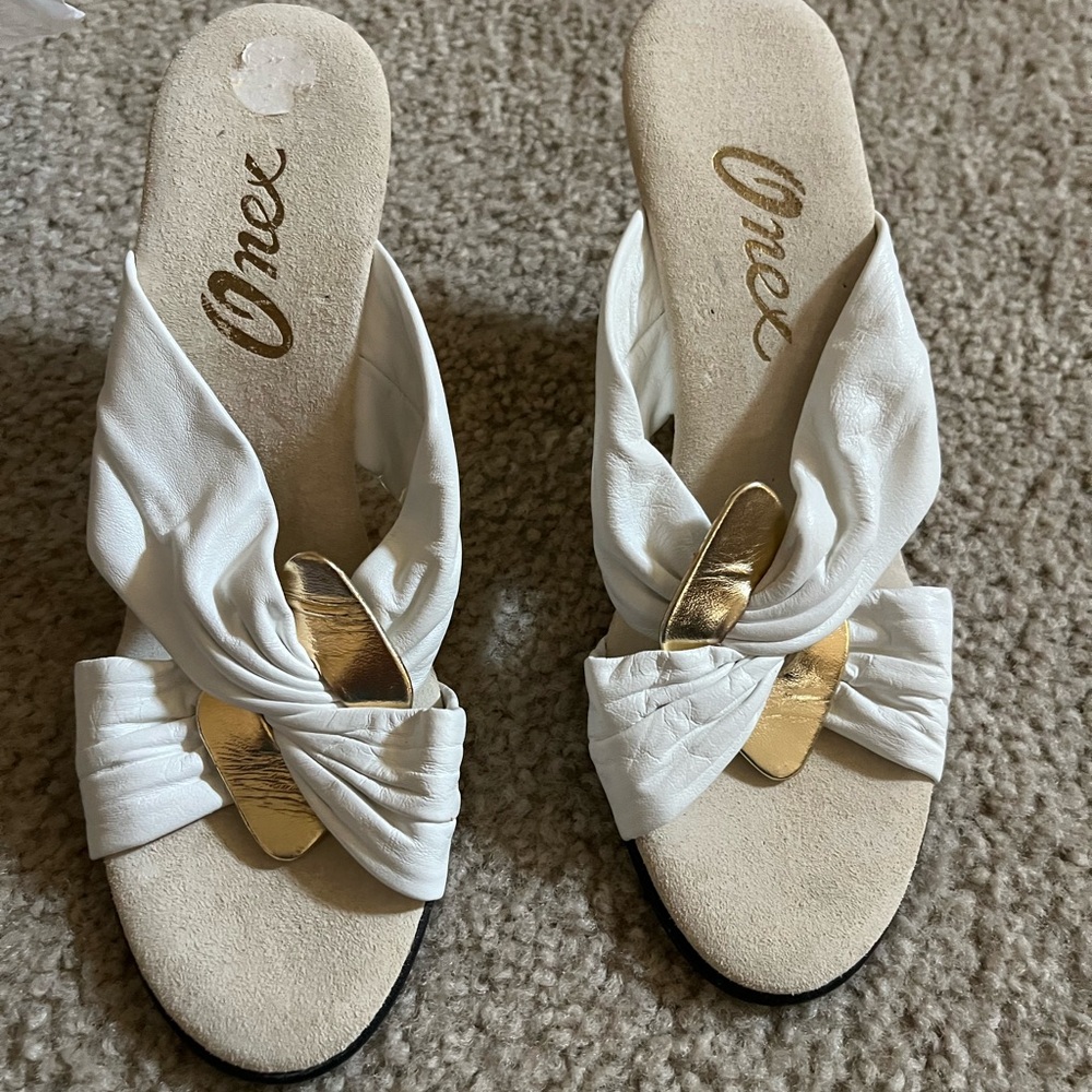 Onex Women's Sandals in White and Gold